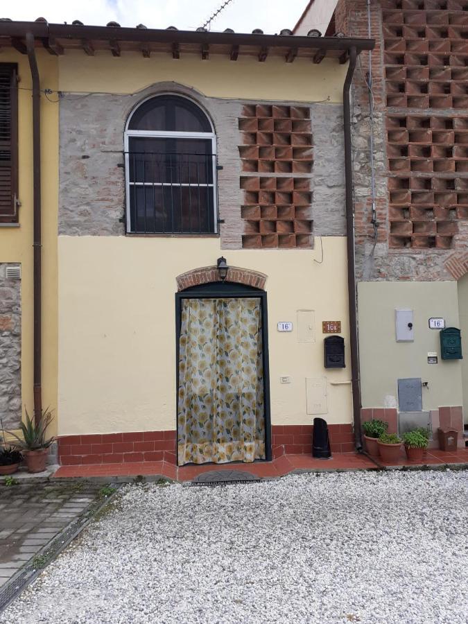 Casa Di Nonno Gio Villa Vecchiano Bagian luar foto